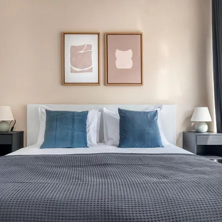 Apartment Renovated Les Tres Torres 3br Bcn-94 Barcelona