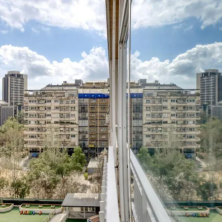 Apartment Renovated Les Tres Torres 3br Bcn-94